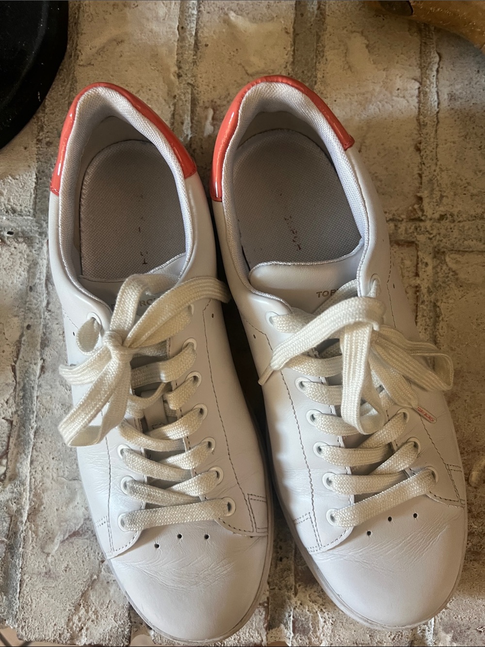 Tory Burch White Leather Sneakers with Coral Heel Accent sz 9.5 M